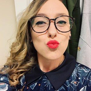 Meet your Posher, Jennifer